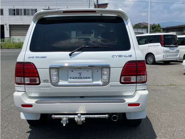 Toyota Land Cruiser Cygnus 5