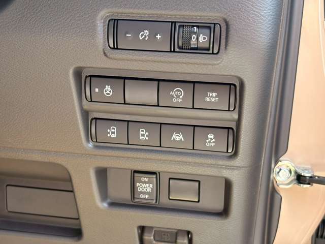 Mitsubishi Delica Mini 6