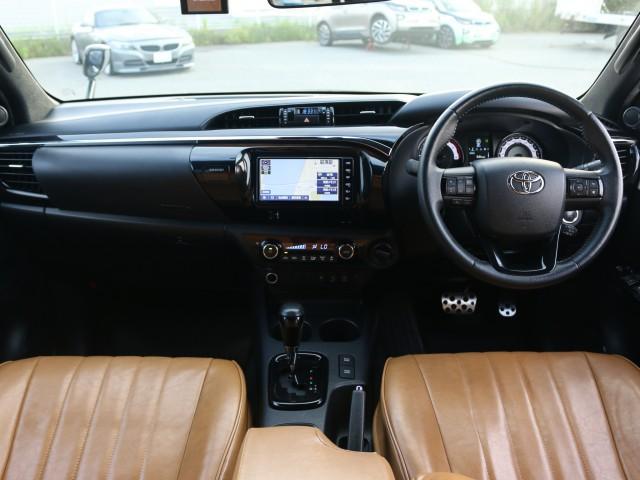 Toyota Hilux 11