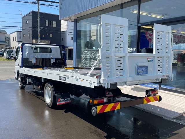 Mitsubishi Fuso Canter 4
