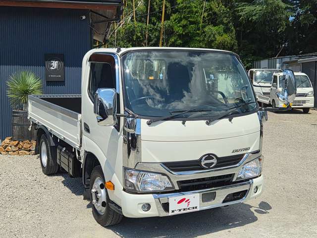 Hino Dutro 2
