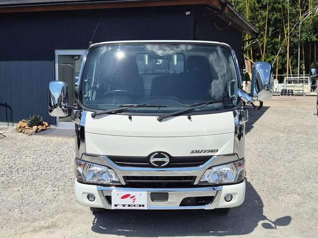 Hino Dutro 5