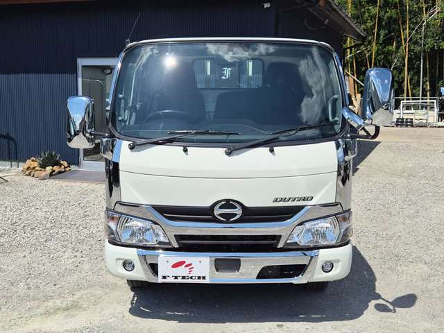 Hino Dutro 7