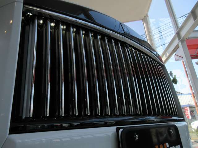 Rolls-Royce ブラックバッジカリナン 7