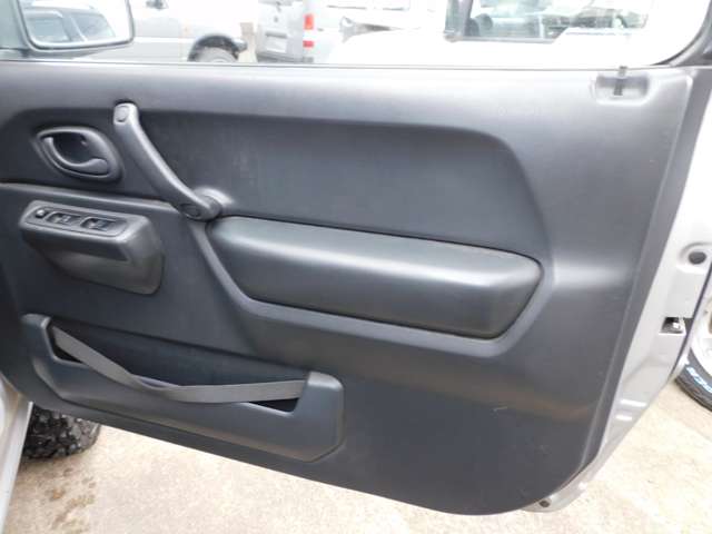 Suzuki Jimny 11