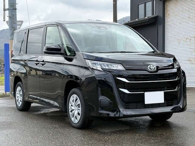 Toyota Noah 9
