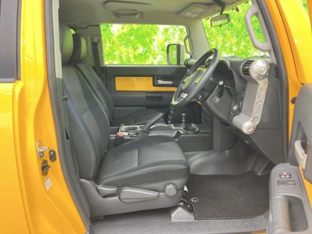 Toyota FJ Cruiser 2