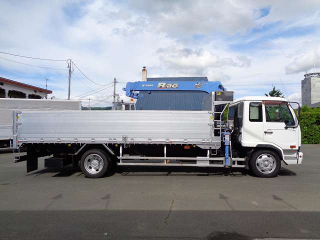 Nissan Condor 4