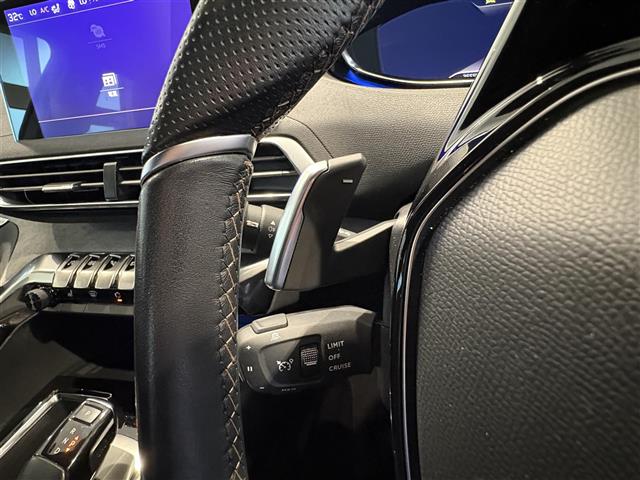 Peugeot 3008 8