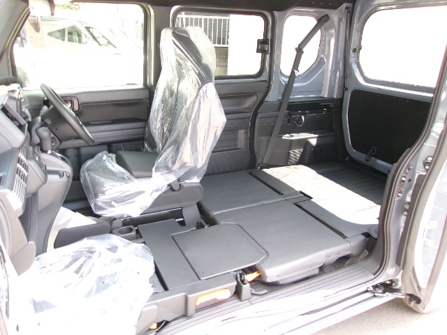 Honda N-VAN 11