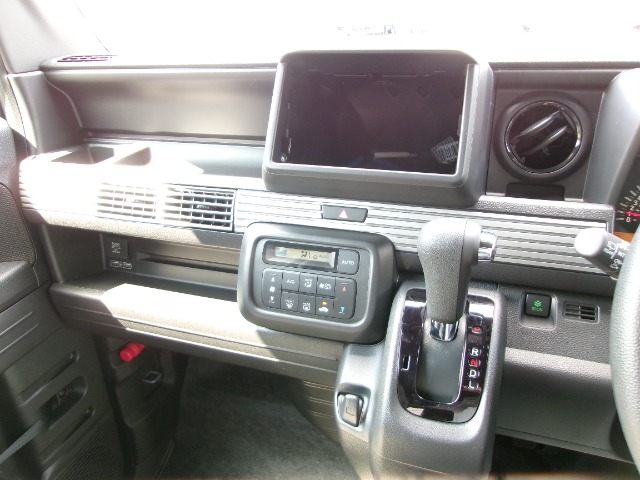 Honda N-VAN 9