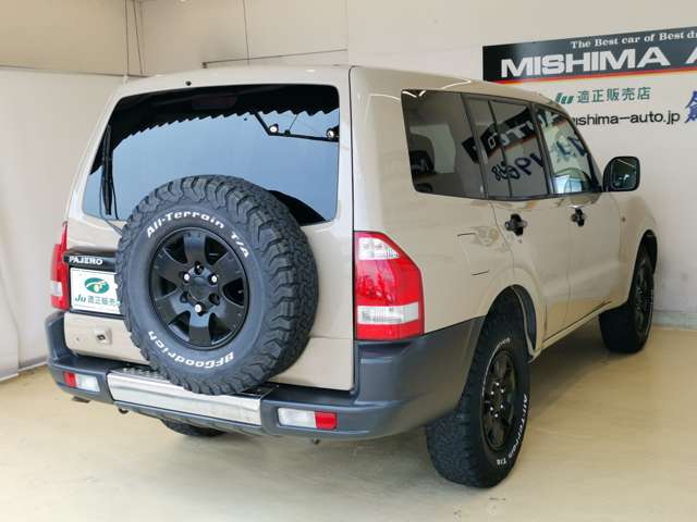 Mitsubishi Pajero 11