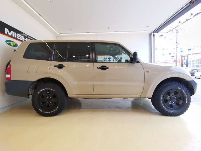 Mitsubishi Pajero 12