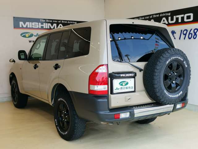 Mitsubishi Pajero 9