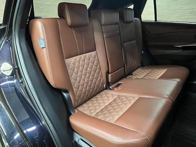 Toyota Harrier 12