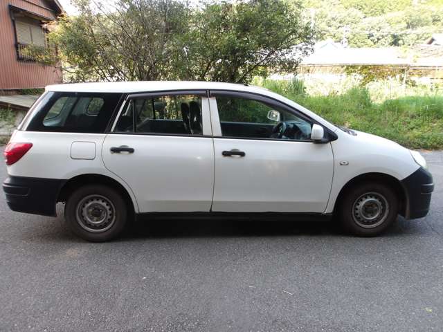 Nissan AD 7