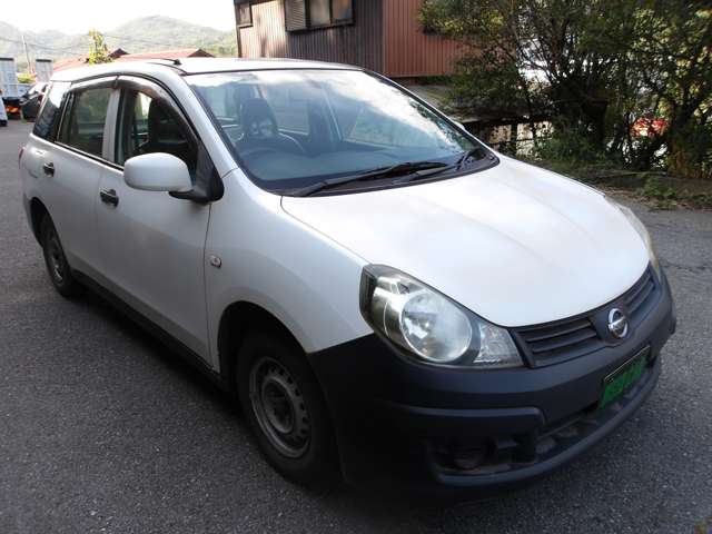 Nissan AD 8