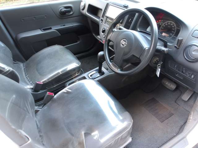 Nissan AD 10