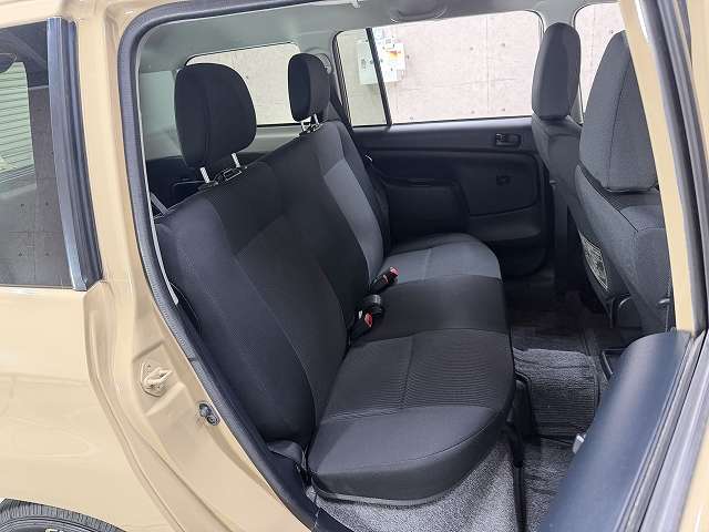 Toyota Succeed Van 5