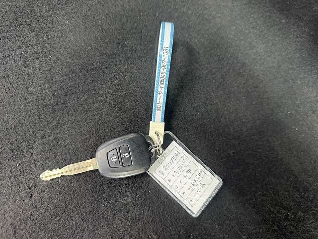 Toyota Succeed Van 9