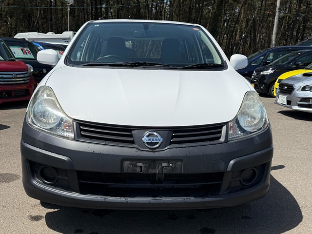 Nissan AD 4
