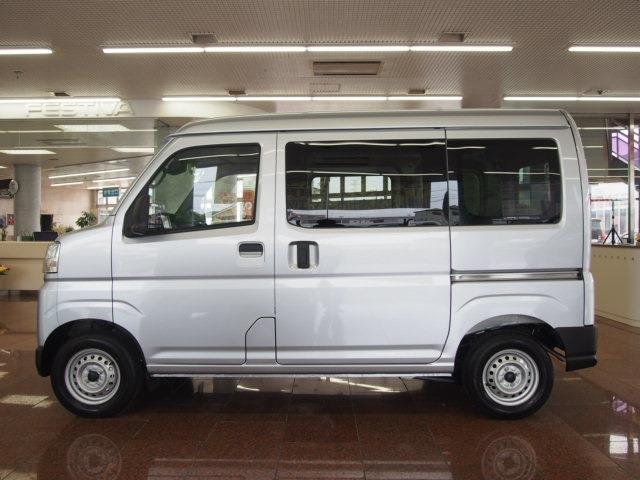 Daihatsu Hijet Cargo 12