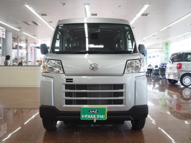 Daihatsu Hijet Cargo 6