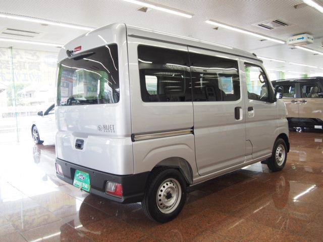 Daihatsu Hijet Cargo 9