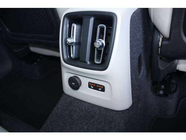 Volvo XC40 7