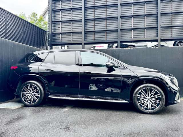 Mercedes-Benz EQS SUV 7