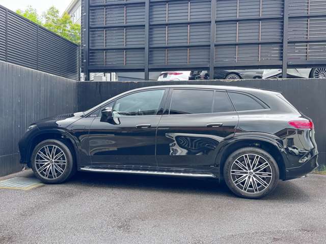 Mercedes-Benz EQS SUV 8