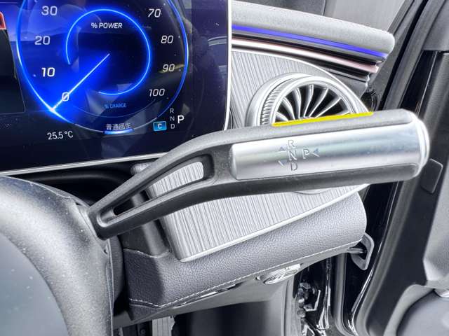 Mercedes-Benz EQS SUV 9