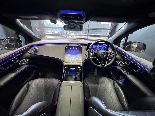 Mercedes-Benz EQS SUV 10