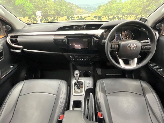Toyota Hilux 2