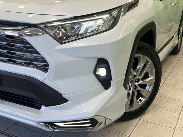 Toyota RAV4 12