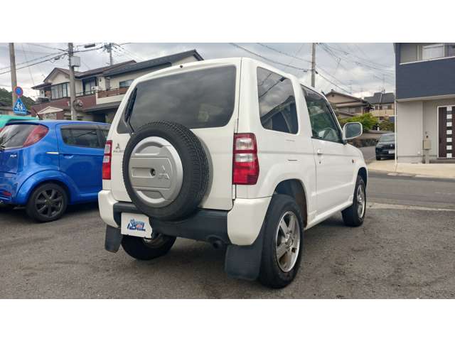 Mitsubishi Pajero Mini 2