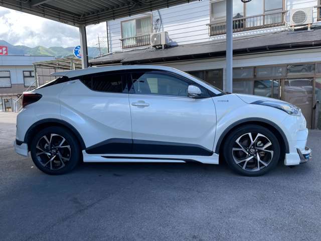 Toyota C-HR 4