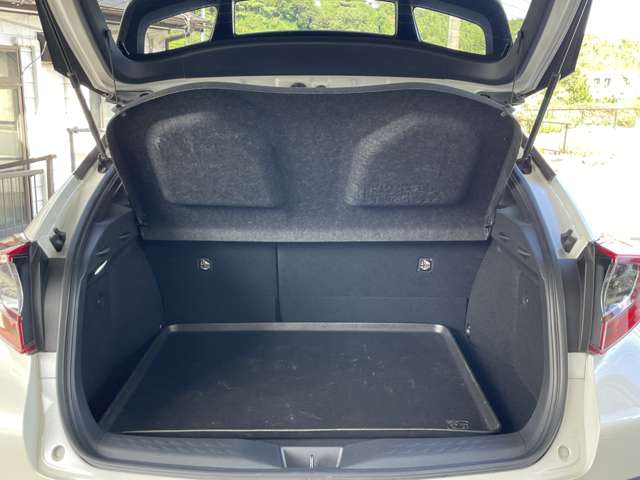 Toyota C-HR 10