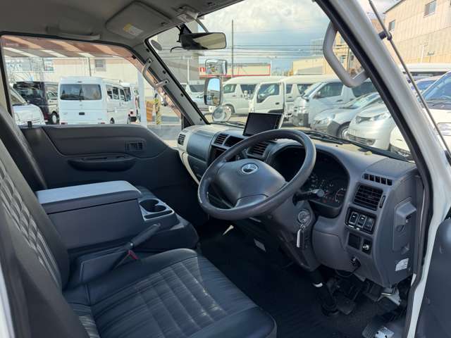 Mazda Bongo Truck 11