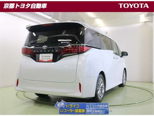 Toyota Alphard 3