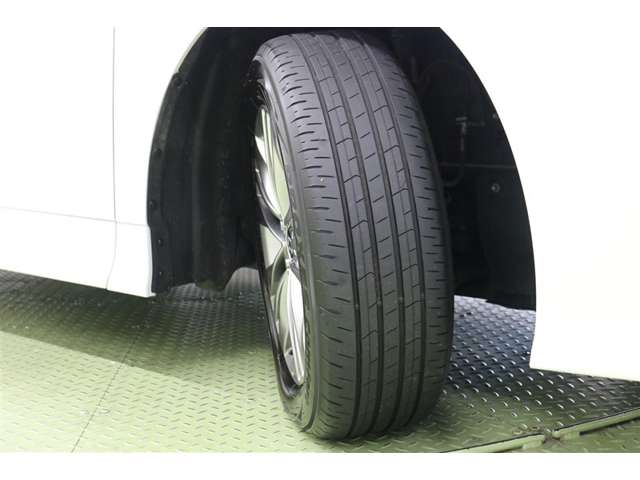 Toyota Alphard 8