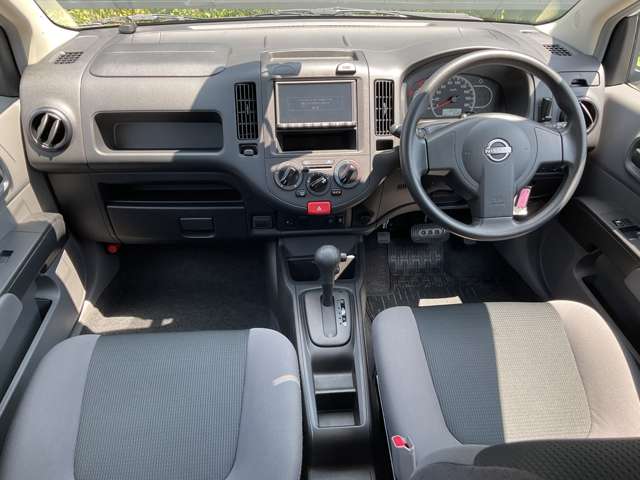 Nissan AD 4