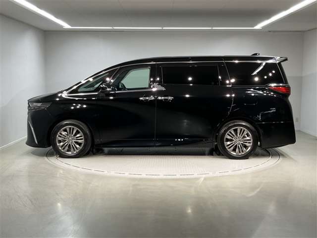 Toyota Alphard 2