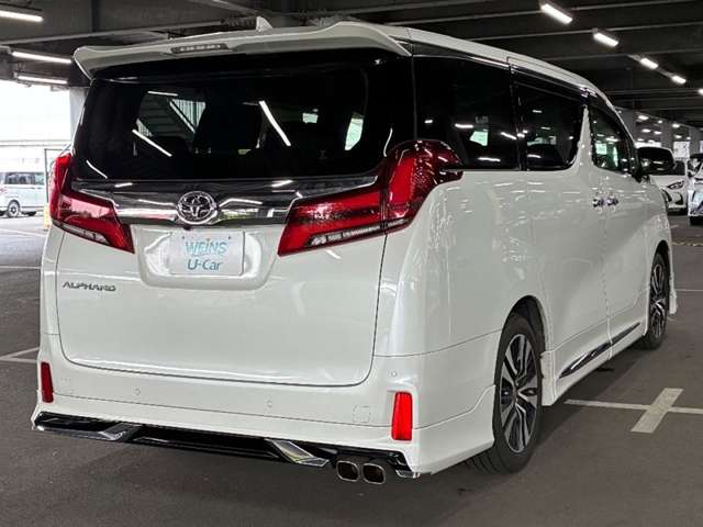 Toyota Alphard 2