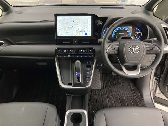Toyota Voxy 2