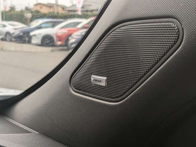 Mitsubishi Outlander 4