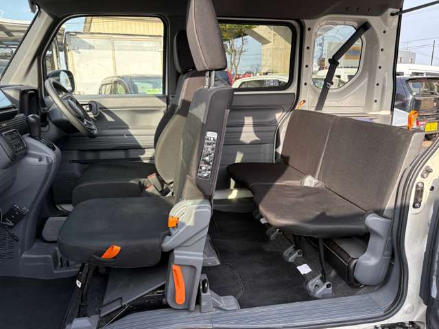 Honda N-VAN 8