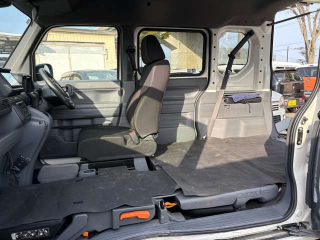 Honda N-VAN 9