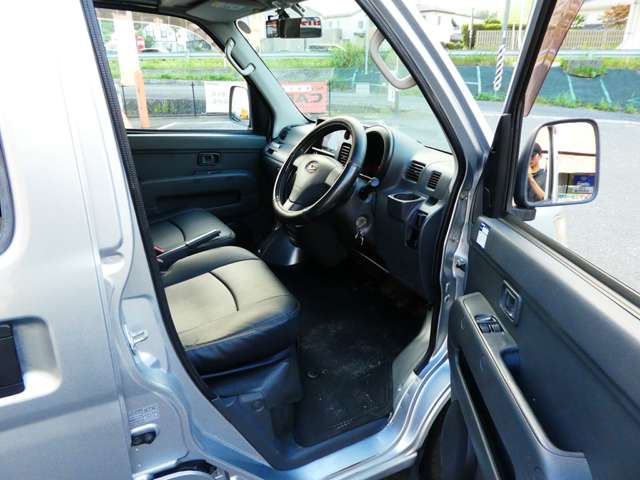 Daihatsu Hijet Cargo 5