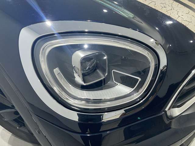 MINI Crossover 11